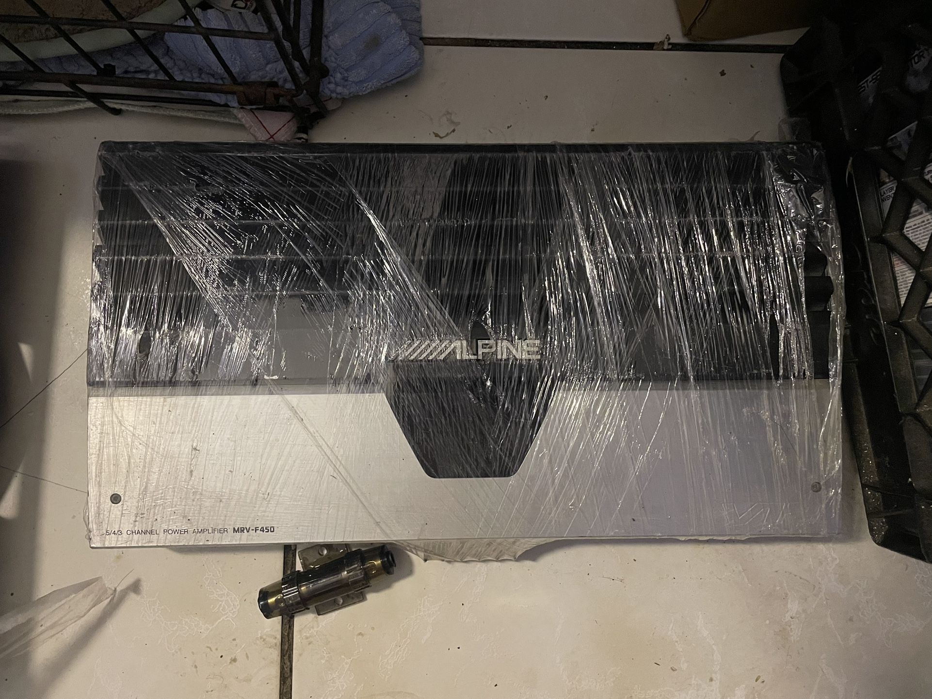 Alpine MRV-F450 5/4/3 Channel Power Amplifier Working