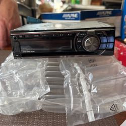 Alpine CD/USB Receiver CDE-151