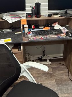 Wooden Computer Desk with Hutch