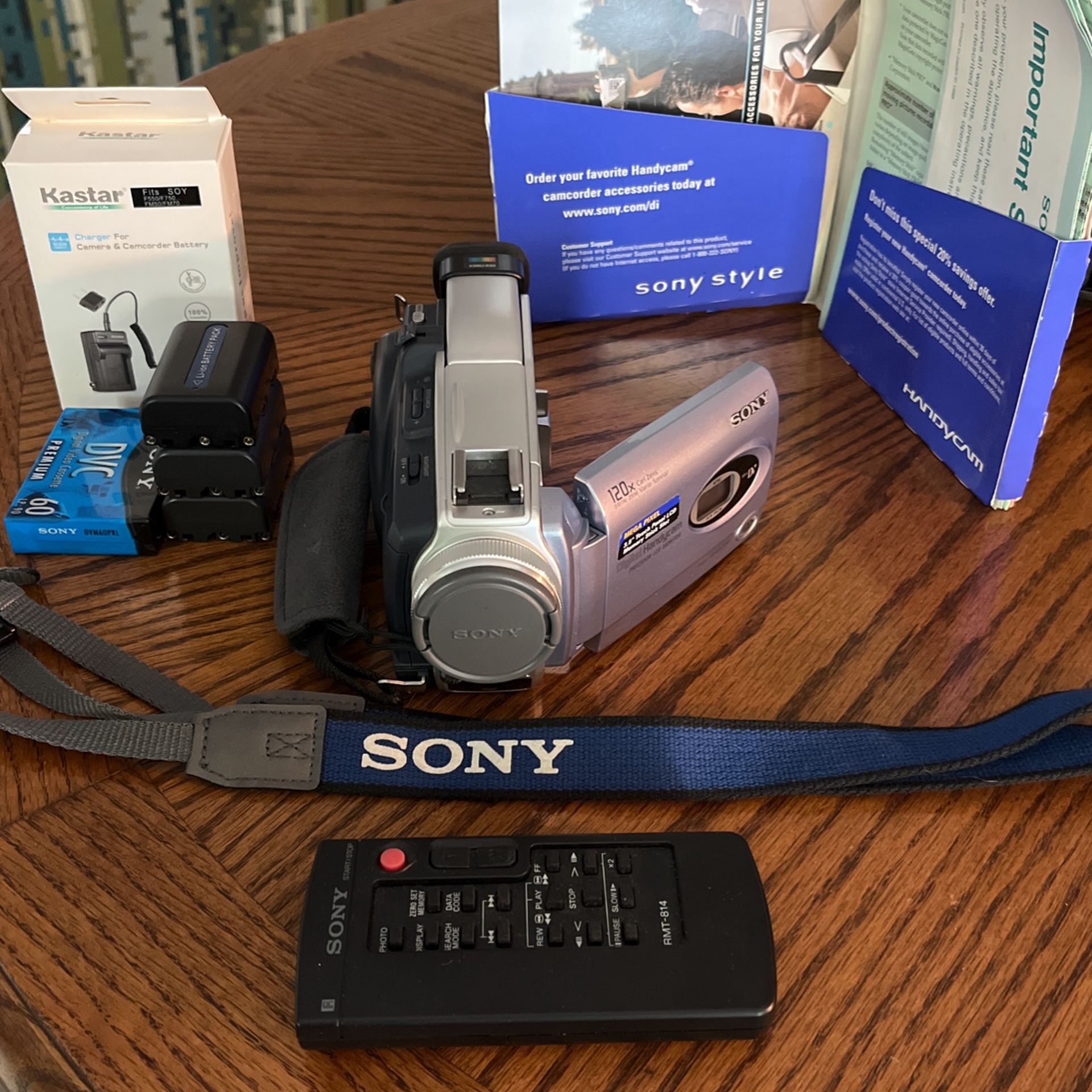 Sony DCR-TRV38 Camcorder - Mint Condition, Fully Functional