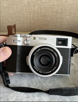 Fujifilm X100V