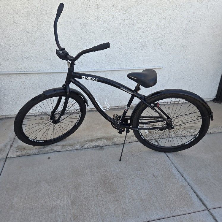 Genesis Onyx 29" Cruiser Bicycle/ Bicicleta