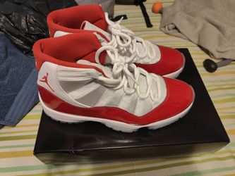 Jordan Cherry 11s Size 11.5