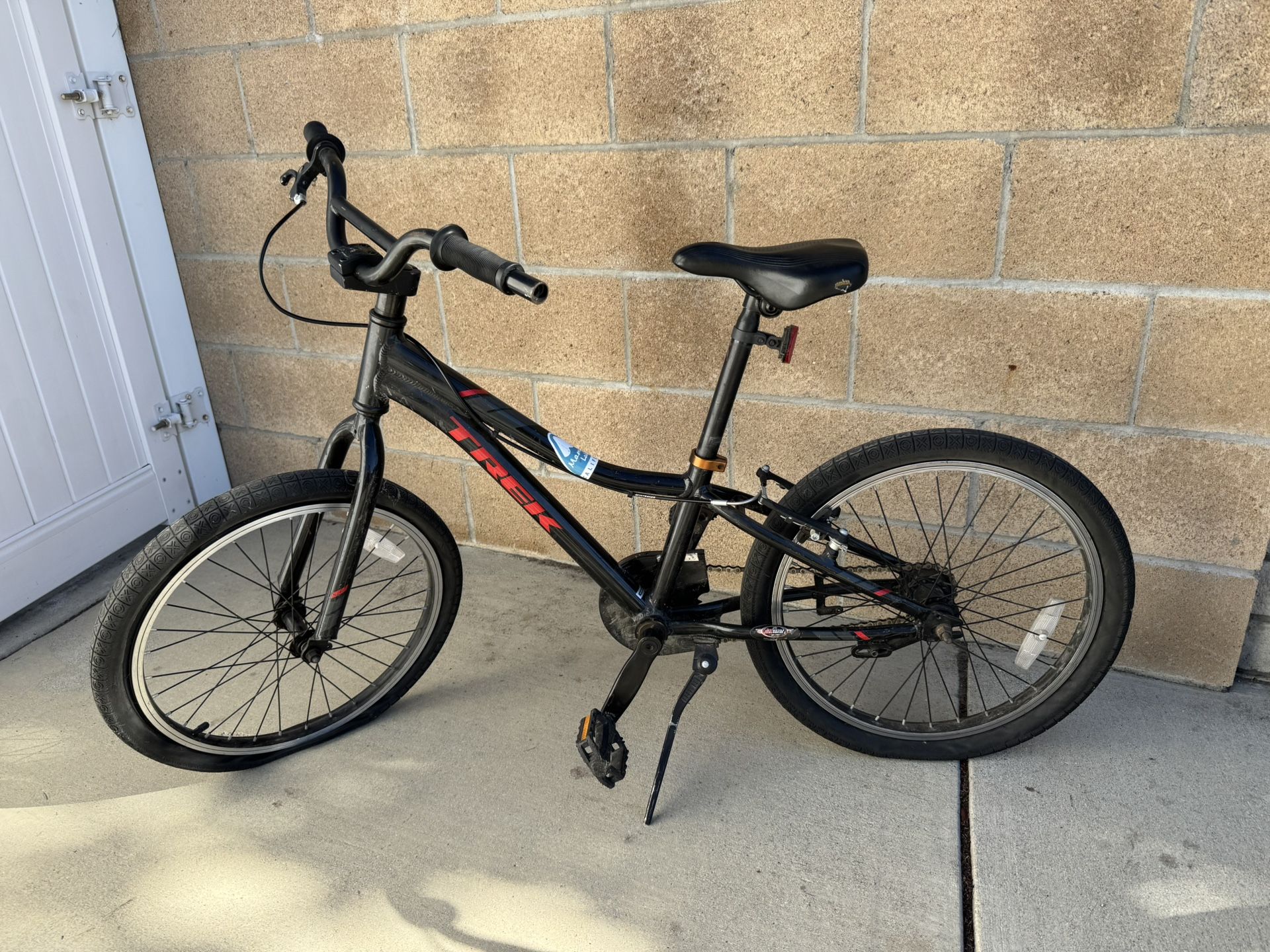 16 Inch TREK boys bikes (2) 