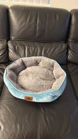 Pet Bed Blue Round Plush