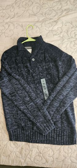 3 New Men's Winter Items Bundle – 2 Medium Sweaters + Purple Leather Cap