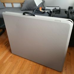 Foldable Table 6ft