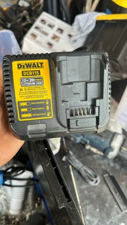 Dewall Charger