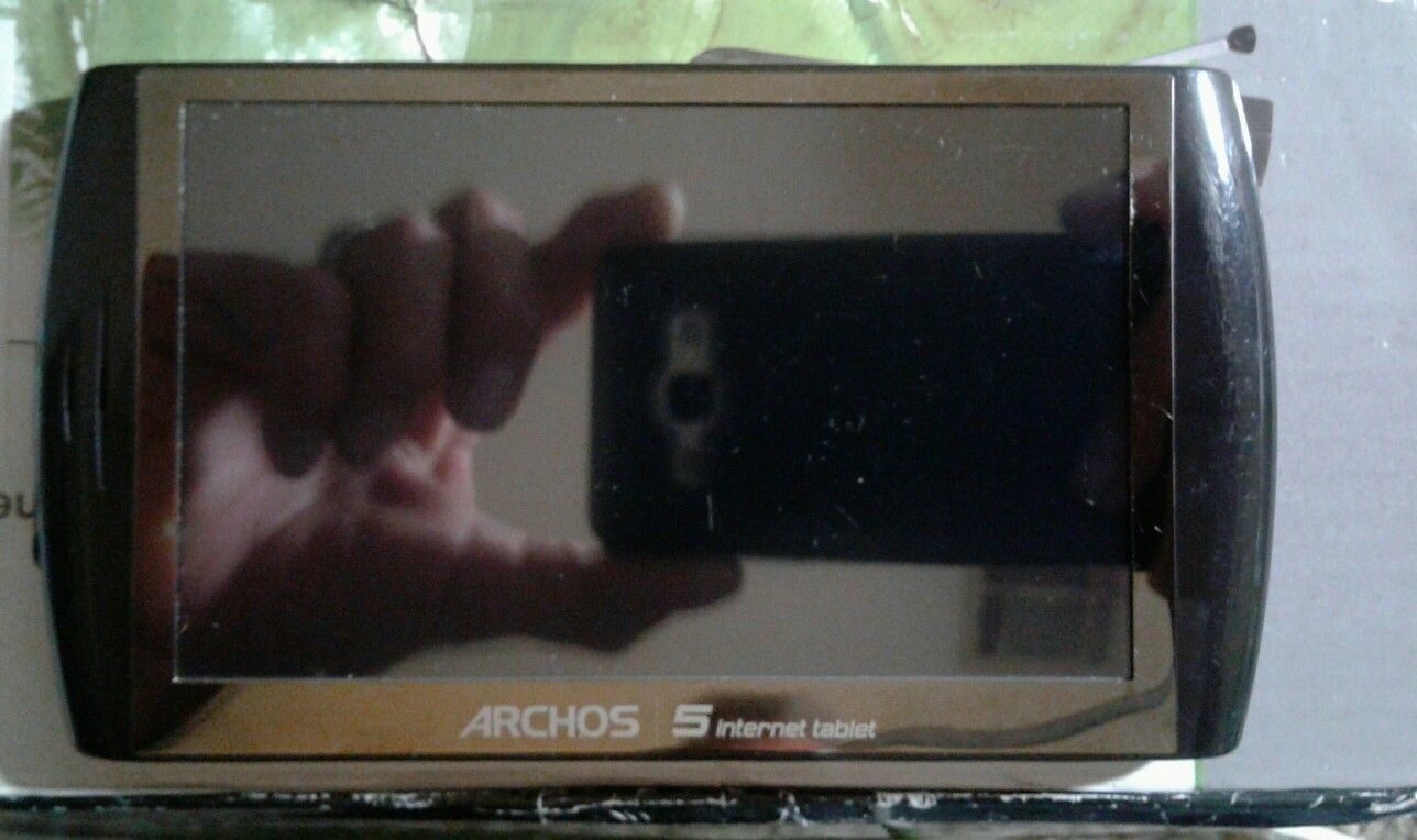 Archos mini laptop phone