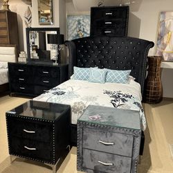 4PC Queen Bedroom Set Black Or Gray Velvet