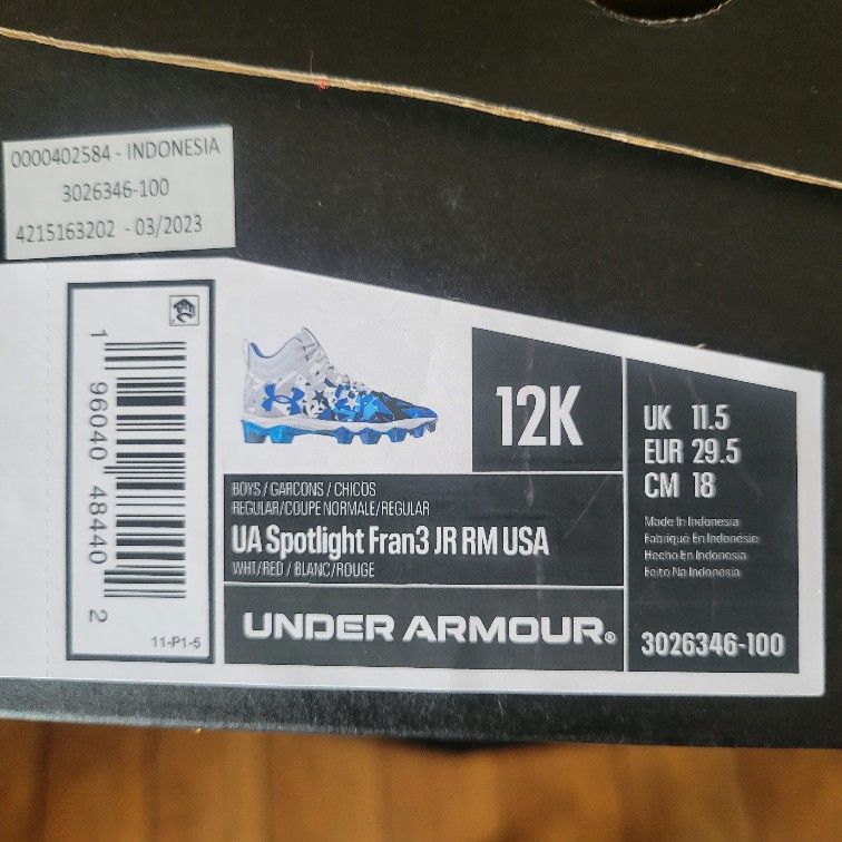 Underarmor Cleats Youth 12