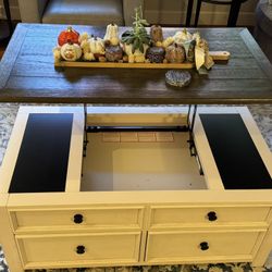 Sofa,chair And Coffee Table