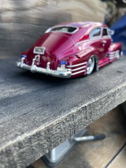 Diecast 1.24 1948  Chevy Coustom Works 