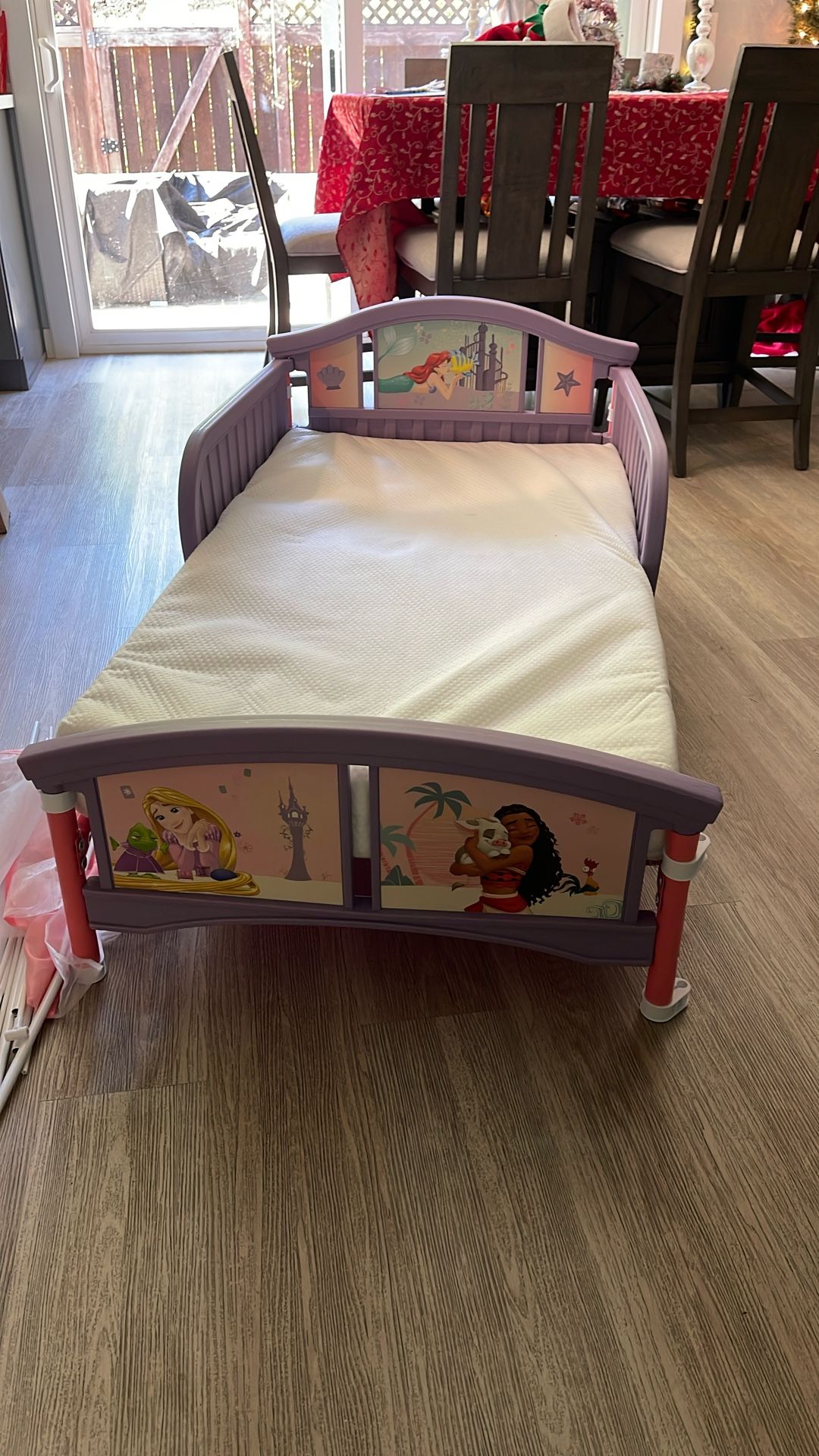 Disney Princess Toddler Bed-free