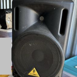 BEHRINGER SPEAKERS