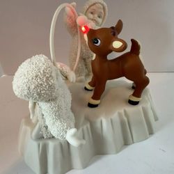 Snowbabies "Rudolph Gets Ready" The Guest Collection Dept 56 Nose Lights Up 