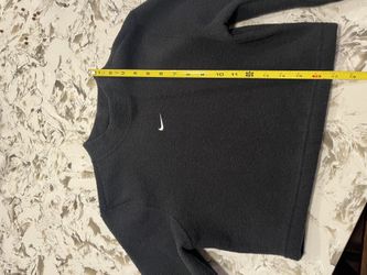 Nike Cropped Sweater (new)