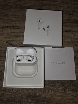 Apple AirPods 3rd Gen with MagSafe Case – Open Box – Excellent Condition