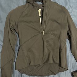 Lululemon Long sleeve Crops Half Zip Up 