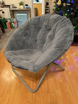 Faux Fur Saucer Shaped Chair with Metal Frame 33”D x 33”W x 32"H