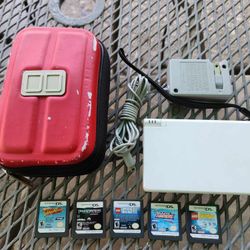 White Nintendo DSi w/Camera Bundle Lot w/5 Games, Charger, Case. Transformers, Lego Star Wars, Batman, Hot Wheels Cars