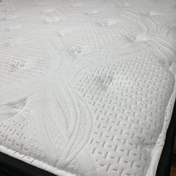 Queen Mattress 13”