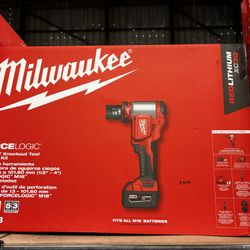 Milwaukee M18 10t Knockout Tool 1/2” - 4” Kit