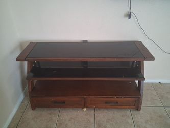Entertainment table