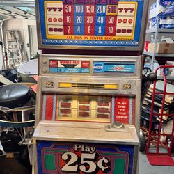 Vintage Aristocrat 25 Cent Slot Machine 