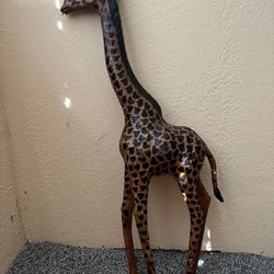Giraffe Statue 