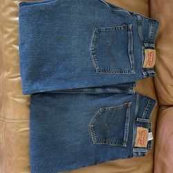 Men’s Levi’s 2pair (both for 15$)