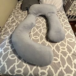 Pregnancy pillow