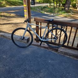 Giant Escape City Bike