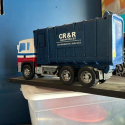 Toy Trash Truck 