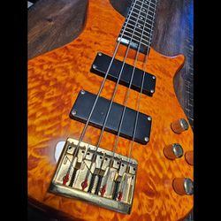 Carlo Robelli Electric 4 String Bass Guitar