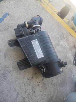 Chevy express air cleaner box