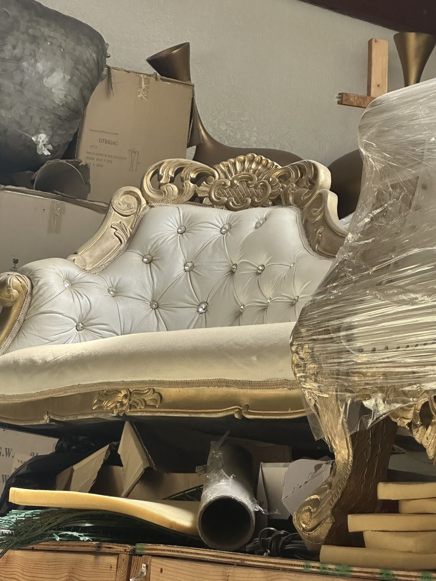 Loveseats For Weddings, Quinceanera,and More For Sale