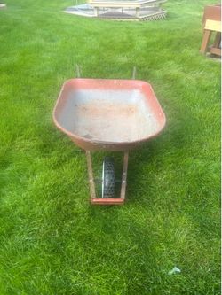 True Temper Wheel barrow