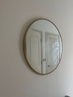 Wall mirror
