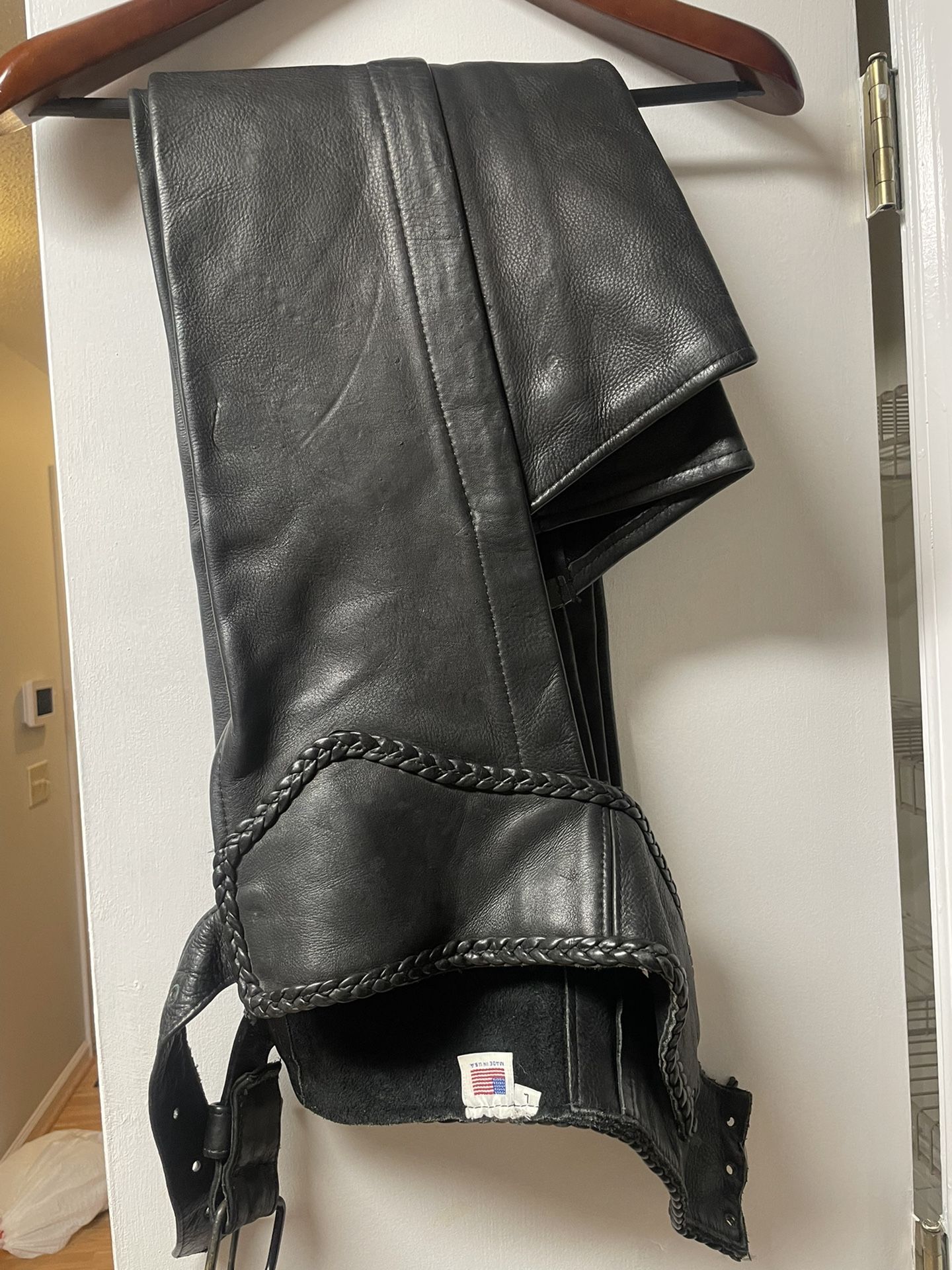 Like New Leather Chaps For Motorcycle 