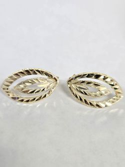 14kt Gold Leaf Earrings