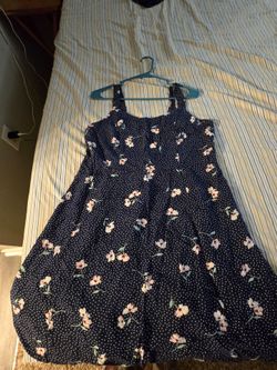 Women's beautiful dress, size XL
