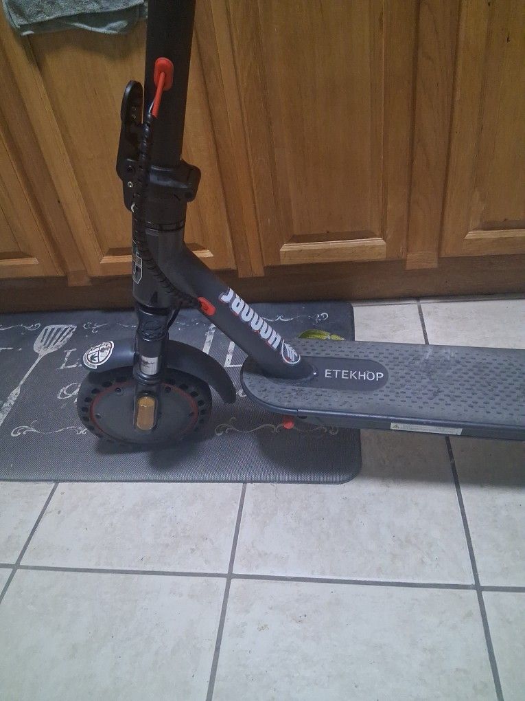 ETEKHOP Scooter