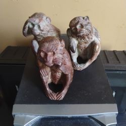 3 Iron Cast Monkeys