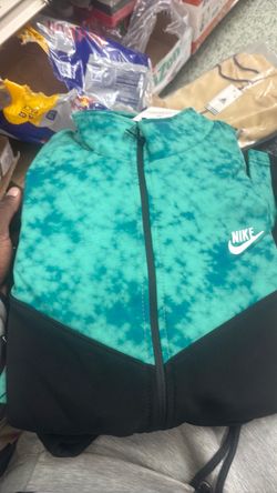Nike tech