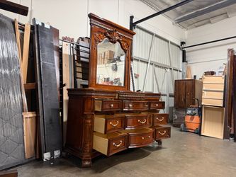Dresser with mirror $180