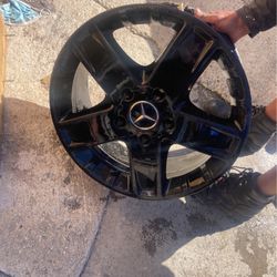 Mercedes Benz Rims 4