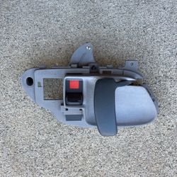Chevy/ GMC Truck Door Handle Part (95-98)