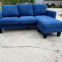 Smoll sofa sectional in great condition and clean $165