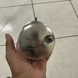 Shimano Talica 16 double-speed gear, equipped with YJK80lb colored line and a JAWS heavy-duty fishing rod ranging from 50 to 120lb.